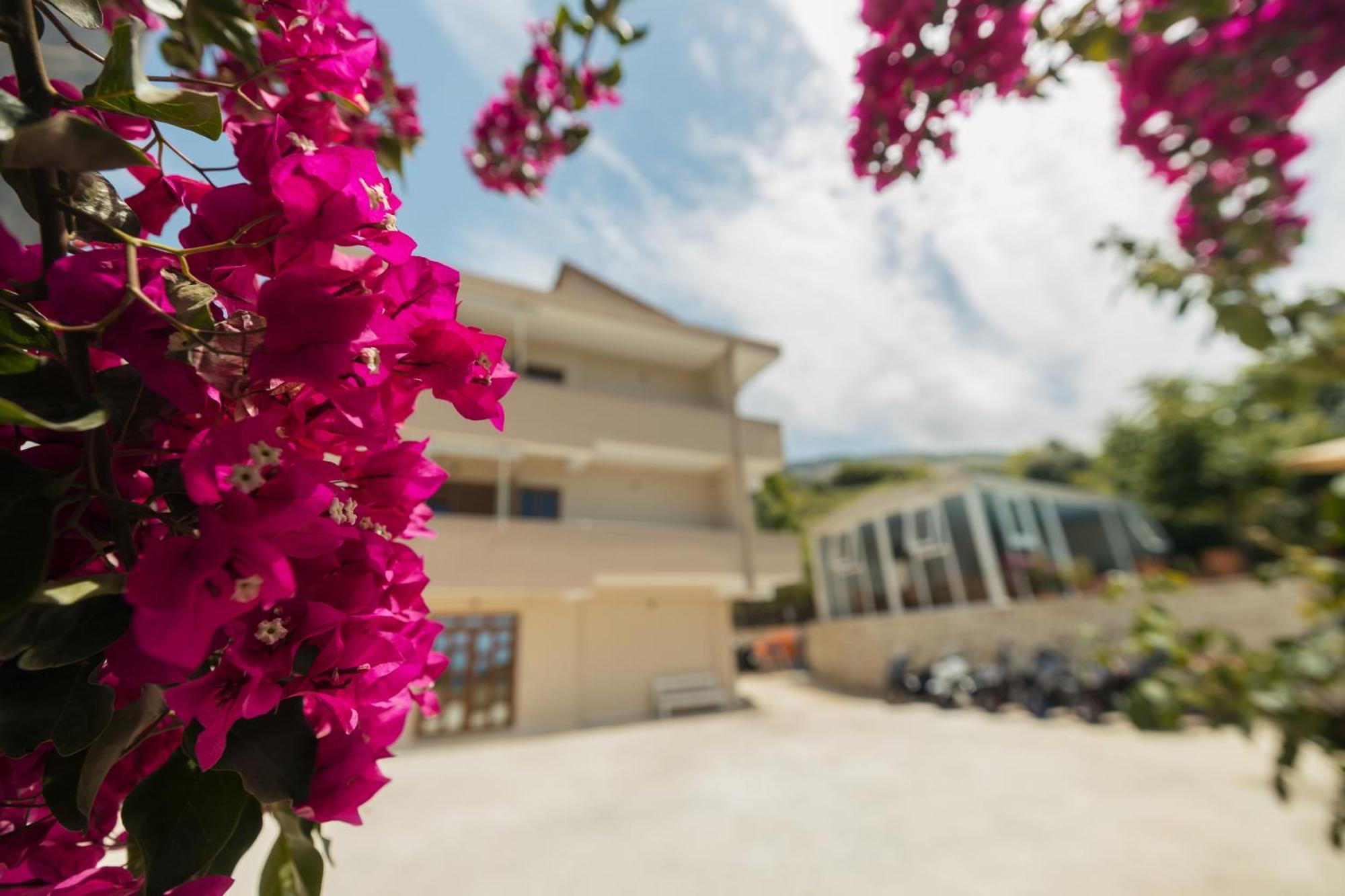 Hotel Klevi Vlorë Exterior foto