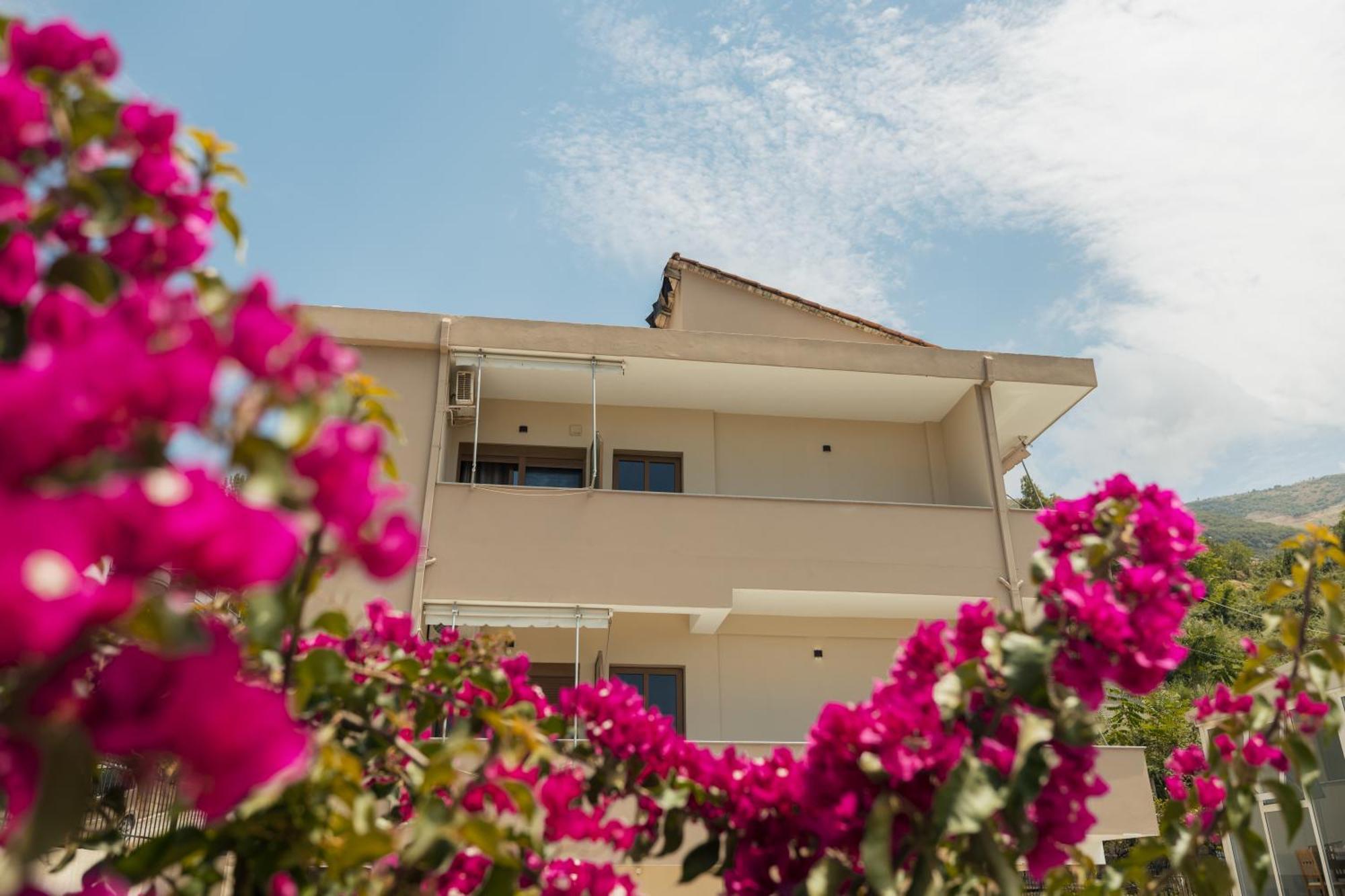 Hotel Klevi Vlorë Exterior foto
