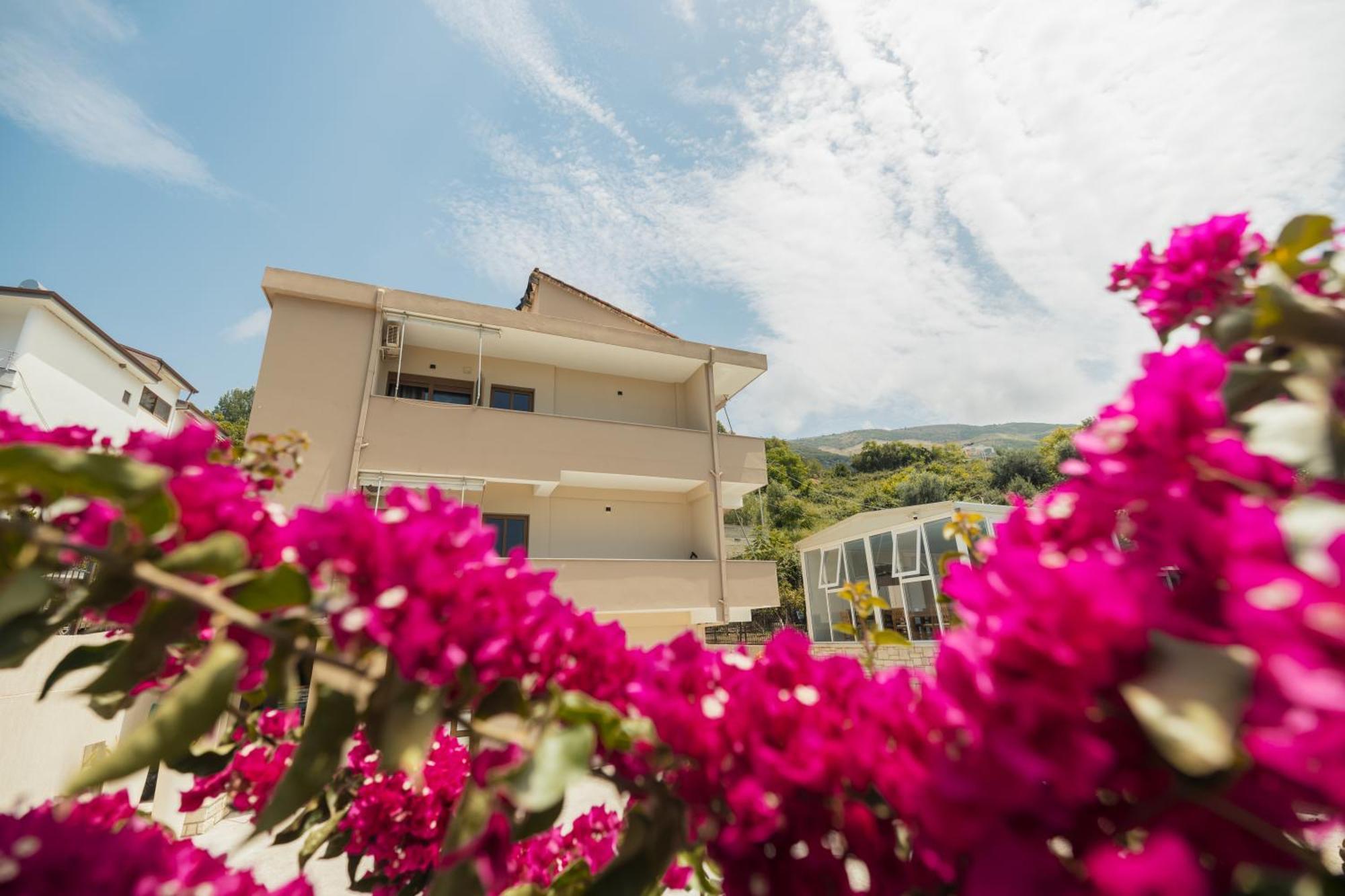 Hotel Klevi Vlorë Exterior foto