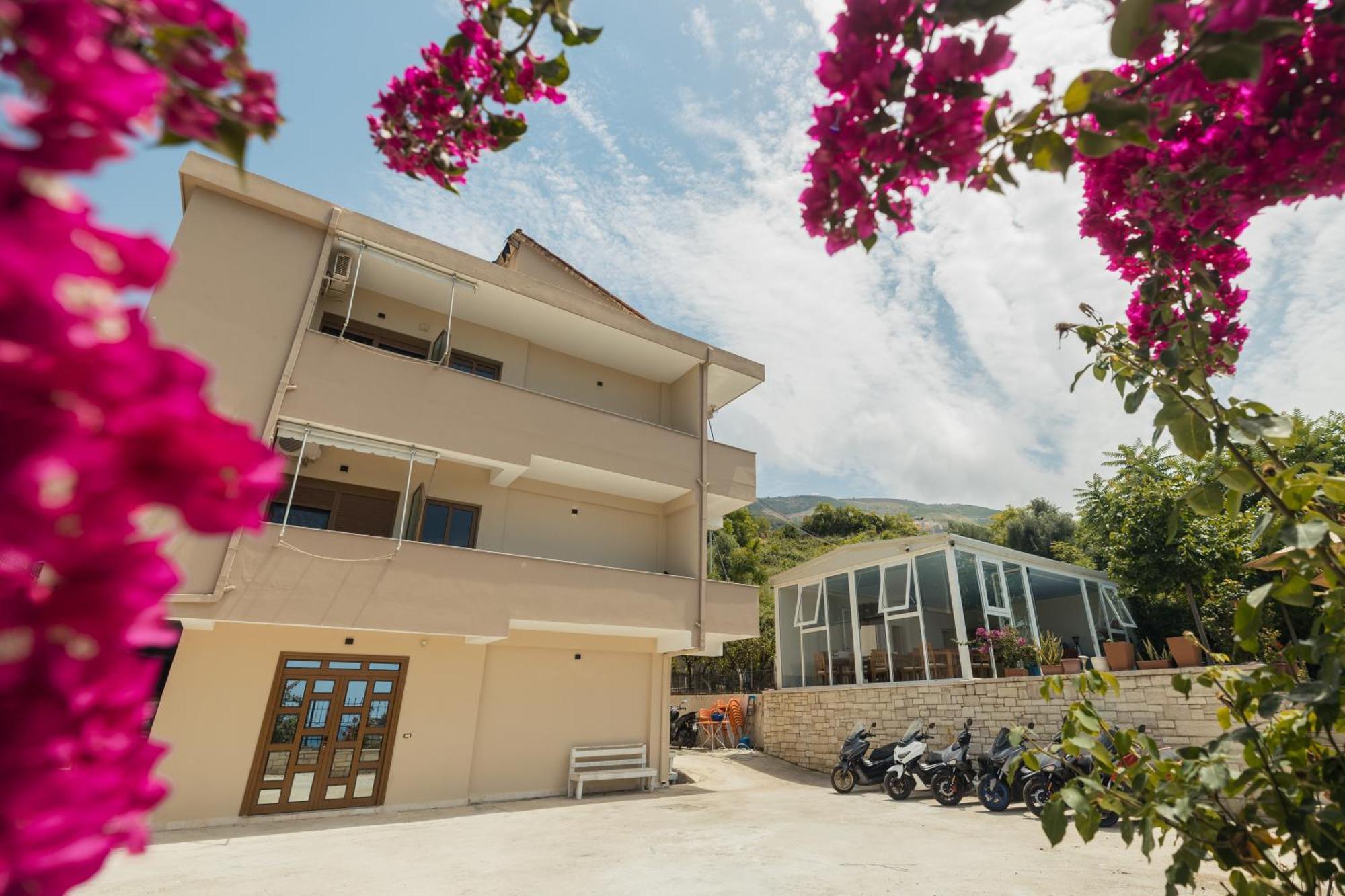 Hotel Klevi Vlorë Exterior foto
